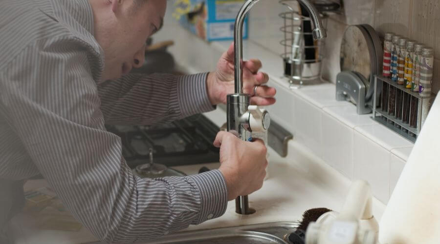 Professional sink repair in Winnetoon, NE